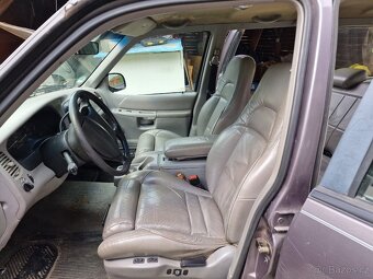 Ford Explorer 1995 - 7