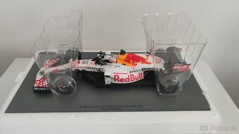 F1 Redbull RB16B Verstappen GP Turecka 2021 Spark 1:18 - 7