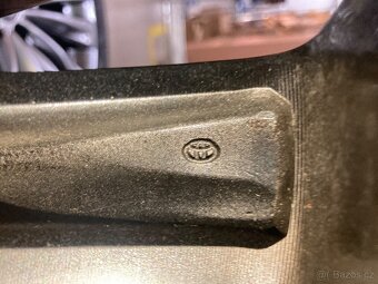 Prodam nove 20" Alu disky Toyota na Toyota Highlander IV - 7