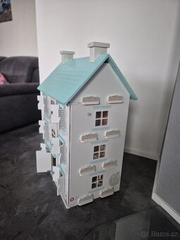 Dřevěný dětský domeček pro panenky - 7