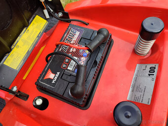 Prodám zahradní traktor Karsit 22/102HX - 7