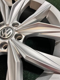 5x112 R18 Originál Alu VW Tiguan / Kingston - TOP STAV - 7