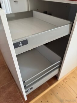 Barový pult s jídelním stolem - 7