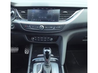 Opel Insignia kombi 2.0 CDTI ST Ultimate 4x4 rok 04/2021 - 7