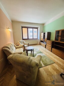 Pronájem zařízeného bytu 2+1 v Hradci Králové – Puškinova, 6 - 7