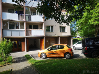 PRODEJ PROSTORNÉ GARÁŽE VE SLAVIČÍNĚ - 7