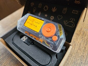Flipper Zero transparetní (limitovaná edice) - 7