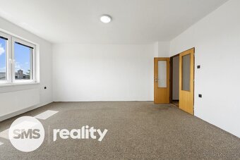 Prodej prostorného řadového domu 4+1 s garáží a zahradou – Č - 7