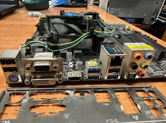 ⚅ Základní deska AsRock Z87M PRO - 7