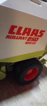 Claas Rollant 250 balíkovač BRUDER - 7