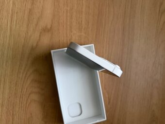 Apple iPhone 14 128 GB bílý - 7