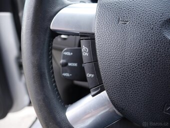 Ford Kuga 2.0 TDCi , 100 kW nafta, 2010 - 7