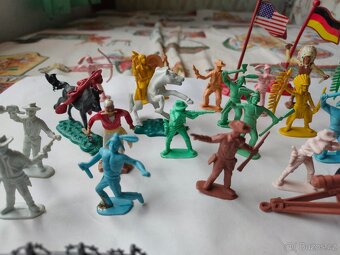 Figurky indiáni, vojáci - 7