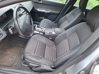 Volvo V 50 2.0 Diesel 100kw Kombi Automat Klima/Na opravu//. - 7