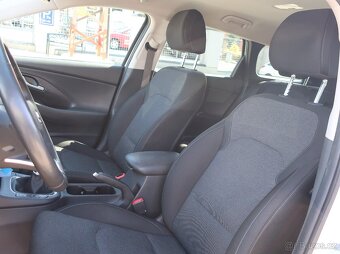 Hyundai i30 WG 1.6CRDi 85kW SMART ČR 1MAJITEL SERVISKA - 7