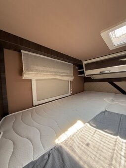 Karavan McLouis MC4 870 – TOP STAV Jen 2 600 km, luxusní vý - 7