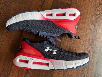 Pánské boty Under Armour UA HOVR Mega 2 Clone - 7