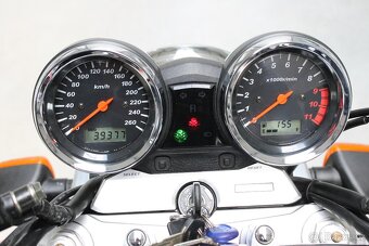 Suzuki GSX 1400 2004 39 tis. km - 7
