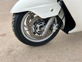Suzuki Burgman 400 r.v 2011 - 7