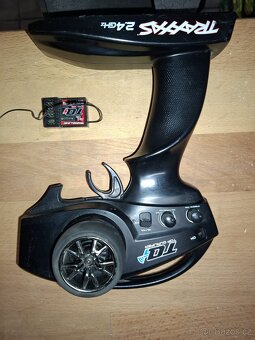 Sanwa mt4 a Vysílačka traxxas - 7