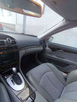 Mercedes w211 E320 2005rok - 7