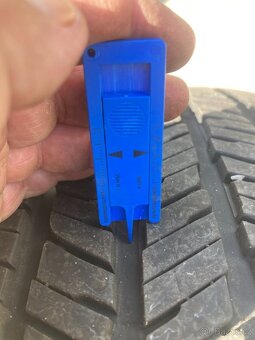4x ALU R18x7,5 rozteč 5x127 JEEP nové zimní pneu - 7