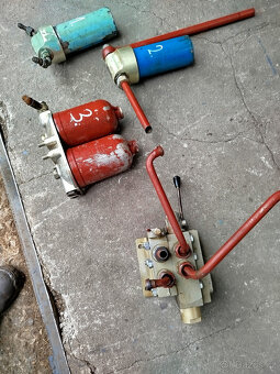 hydraulické filtry a rozvaděč - 7