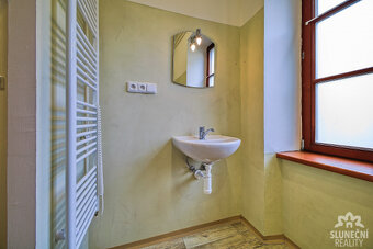 Pronájem cihlového bytu 2+1, 64m² v centru Uh. Hradiště - 7