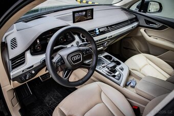 AudiQ7 3.0 TDI - 7
