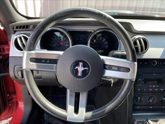 Prodám Ford Mustang 4,6 GT V8 224kW - 7