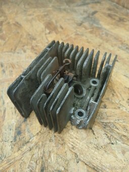 Babetta 207 hlava válce s dekompresorem - 7