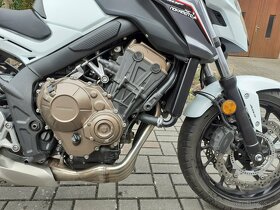 Honda CB650F, 2017, 24.500km, 1.majitel, vyborny stav - 7