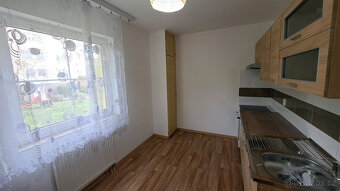 Pronájem krásného bytu 1+1 48 m2, Chlumec, Stradovská ul. - 7