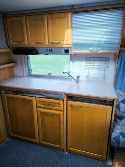 Karavan Knaus Azur 500 - francouzská postel, plynový bojler - 7