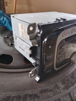 Rádio sony z ford focus II - 7