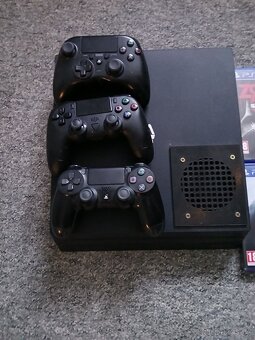 Prodám ps 4 pro - 7