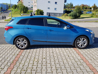 prodám Hyundai I 30 combi 1.6 benzín - 7