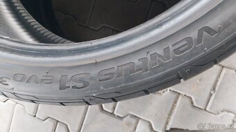 Prodám 2 x letní pneu Hankook 235/35/19 - 7