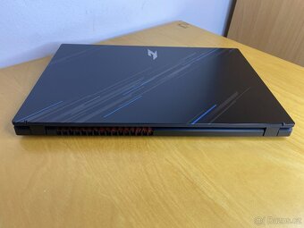 Zánovní herní notebook Acer Nitro V 15 - Skvělý stav, v záru - 7