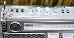 Crown-CSC 980L Bombox. - 7