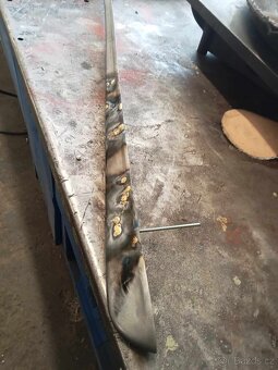 Nověnachromovaná lišta lapače Tatra 603-2/3 - 7