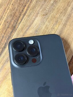 IPhone 15 Pro Max/256 gb Černý titan - 7