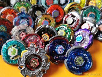 Sběratelské Beyblade z Japonska - 7