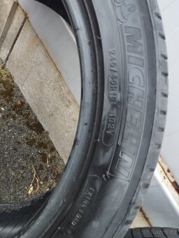 Pneu Michelin 245/45/19 (102Y) - 7