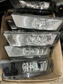 Rapid:kapota,blatníky,nárazníky,světla,dveře - 7