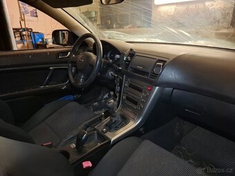 Subaru Outback 2.5 díly - 7