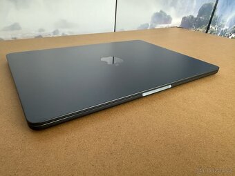 MacBook AIR 13.6" M2/16/1TB 10GPU Bat 82,6% Hezký stav - 7