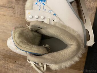 Dívčí brusle délka 21cm, vel. 34 - 7