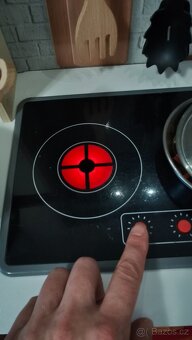Dětská dřevěná kuchyňka Playtive - 7