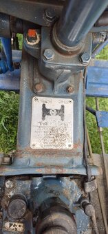 Traktor včetně vleku - 7